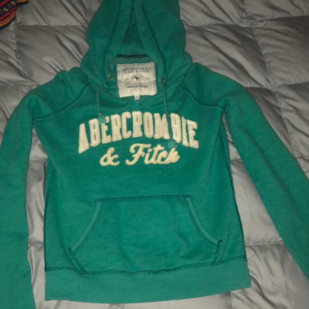 Size medium vintage A&F hoodie